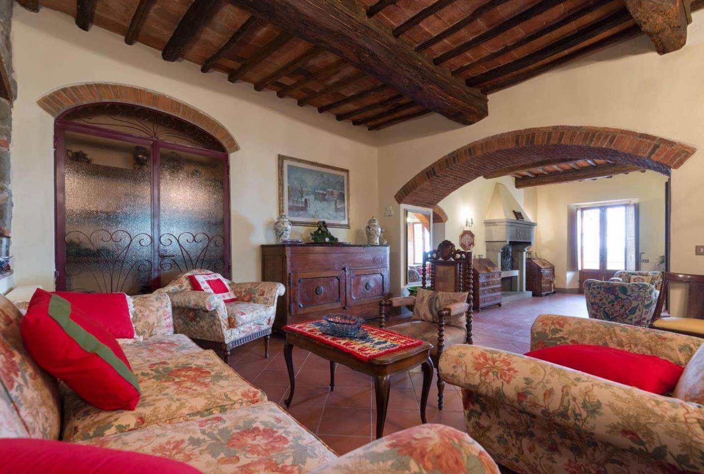 Agriturismo Fattoria Celle Фильине-Вальдарно Номер фото
